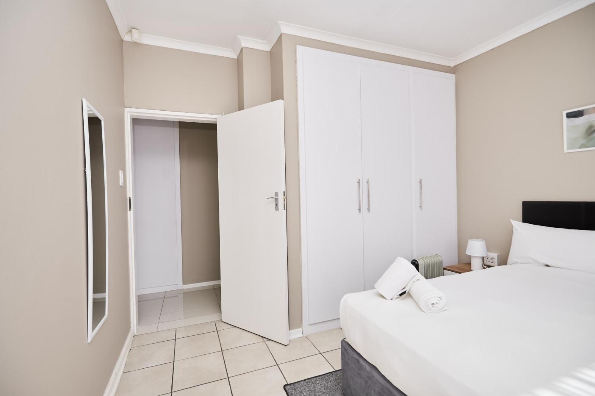 Sunny With Pool And Garden Villa Pretoria